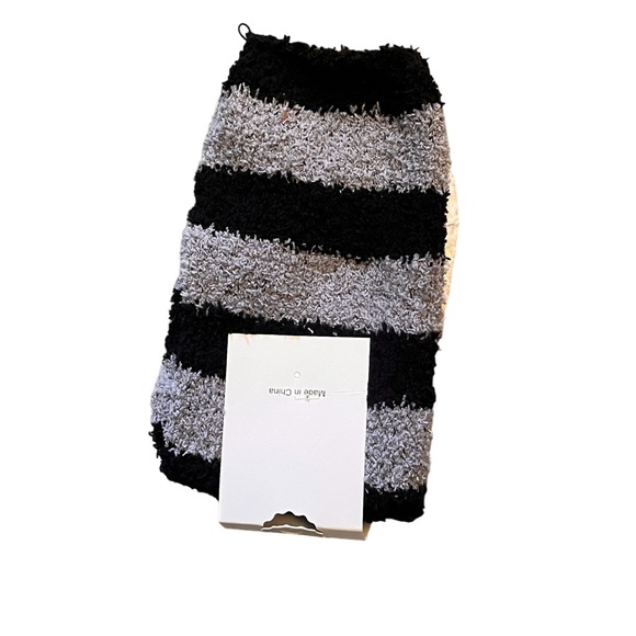 Cat paw fuzzy socks black gray striped - Picture 2 of 6